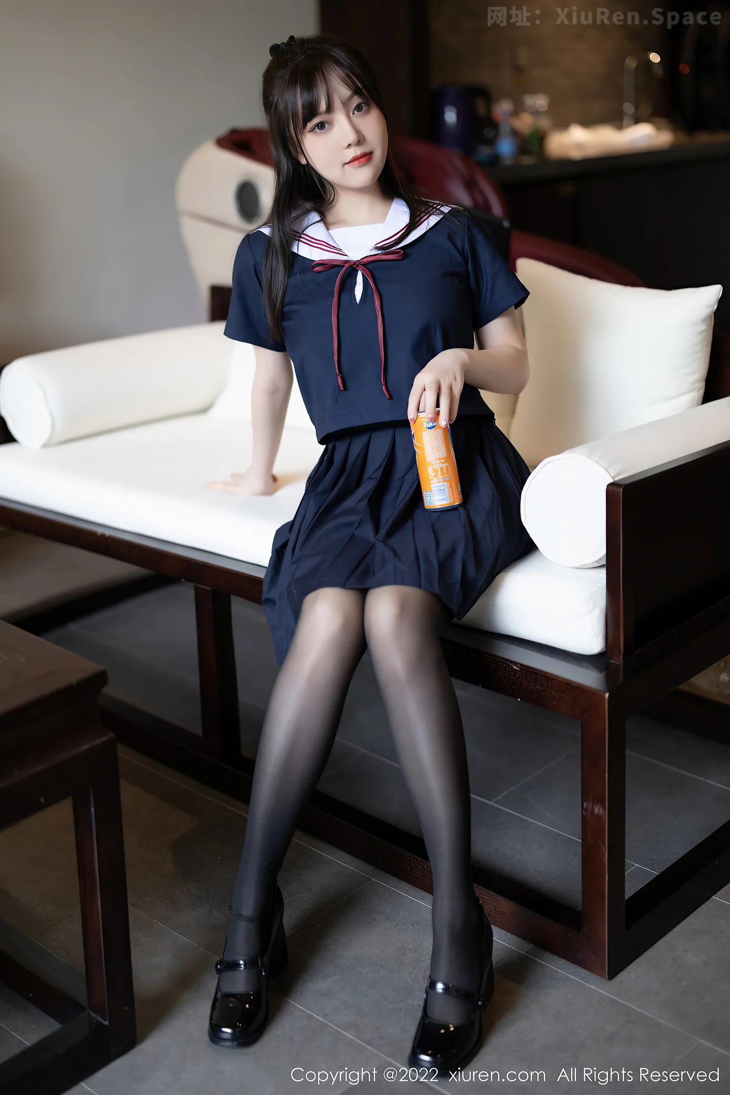 图片[4]-[XiuRen秀人网]VOL.4826 模特豆瓣酱性感深蓝色套装配超薄无内黑丝秀丰满身材诱惑写真71P-秀人网官方网站